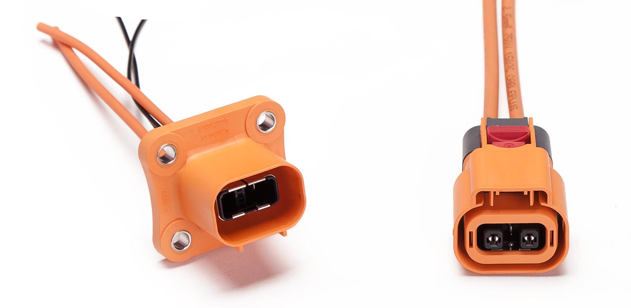 Amphenol HVC2P28 High voltage 900VDC Connectors with HVIL