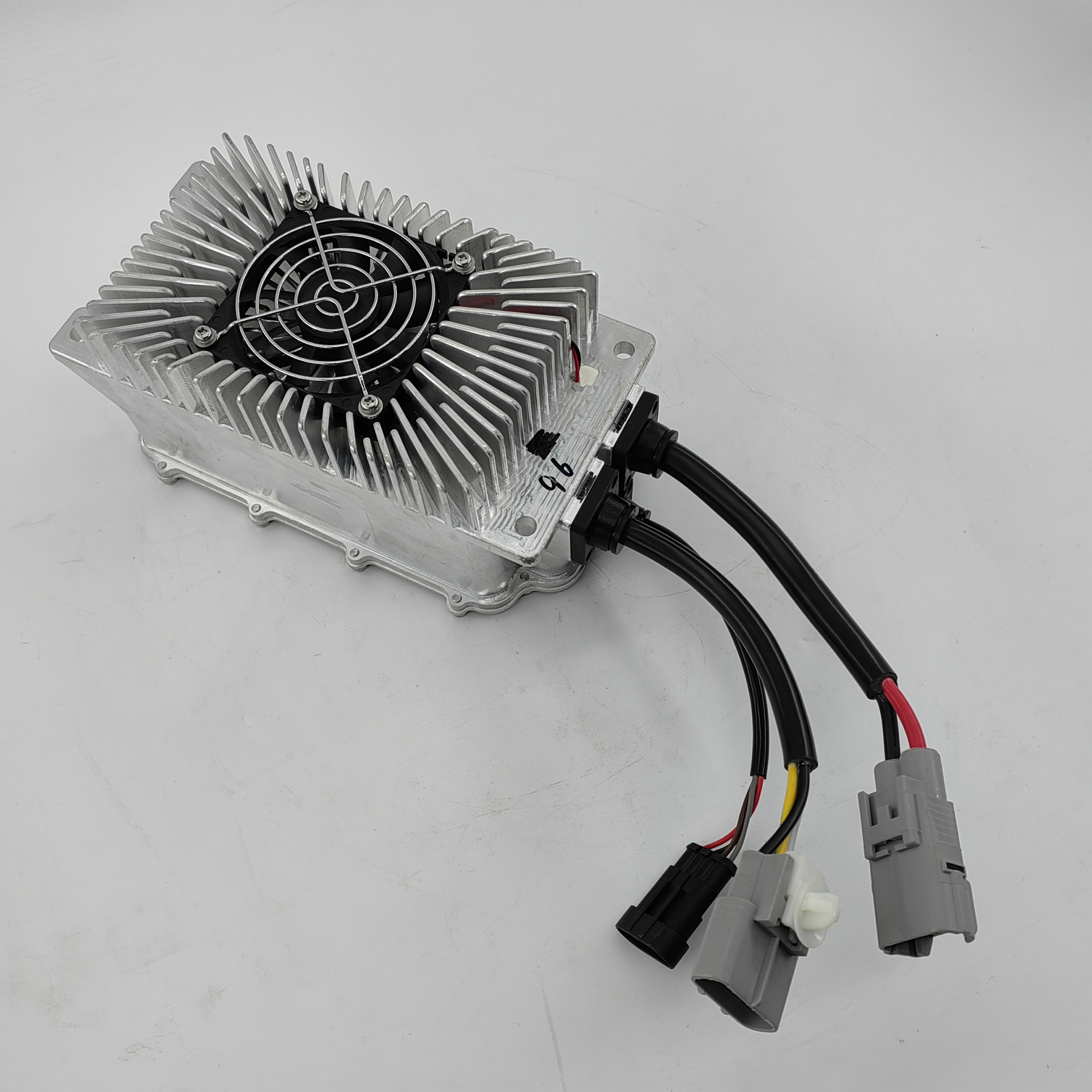 On Board Charger OBC 2KW Optional Protable Rated 48V35A 72V25A 108V18A 144V14A 360V6A CANBUS Control Or Enable Wiring